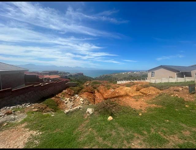 LAND FOR SALE IN MOSSEL BAY EXT 26
